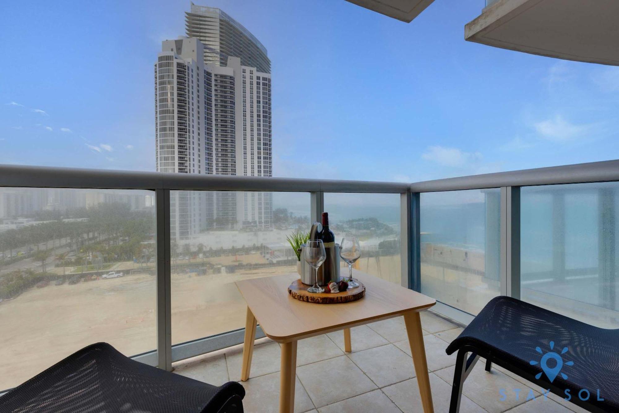 Amazing Apartment Oceanview Beautiful Amenities Sunny Isles Beach Exterior foto